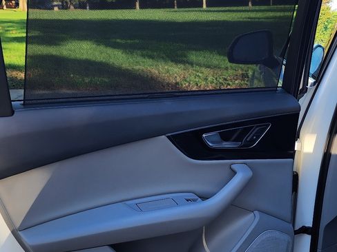 Used 2017 Audi Q7 3.0T Prestige image 17