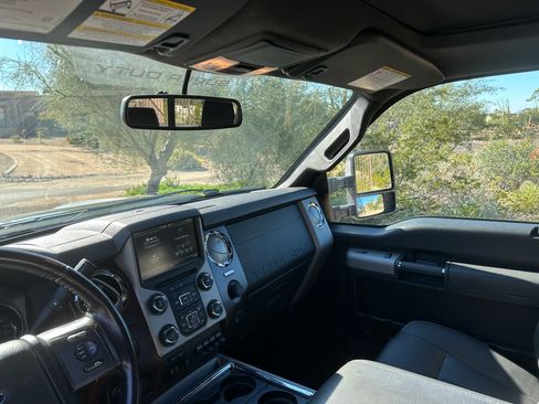 Used 2016 Ford F250 Lariat w/ Lariat Ultimate Package image 12