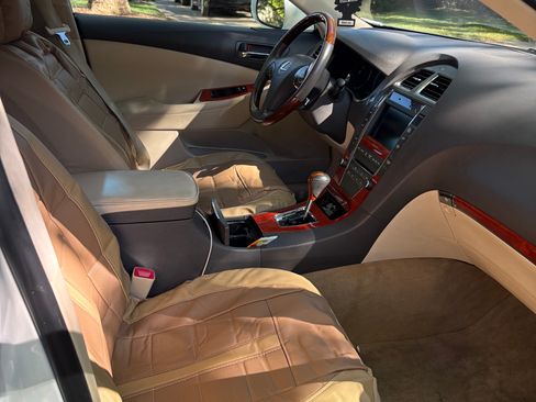 Used 2011 Lexus ES 350 image 9