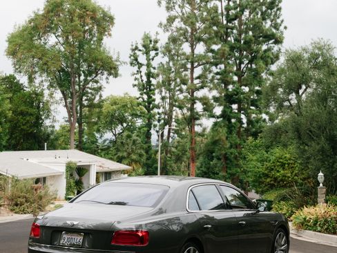 Used 2014 Bentley Flying Spur W12 image 11