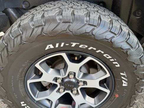 Used 2022 Jeep Wrangler Unlimited Rubicon w/ Steel Bumper Group image 23