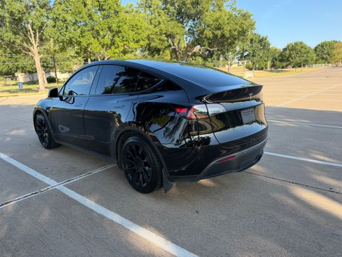 Used 2023 Tesla Model Y Long Range AWD/4WD image 8