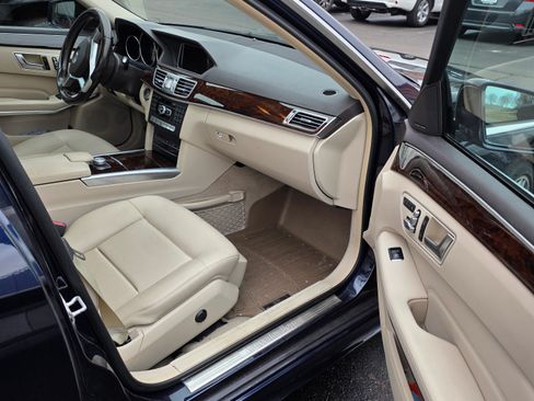 Used 2015 Mercedes-Benz E 350 4MATIC Sedan image 10