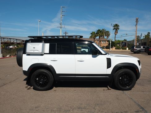 Used 2023 Land Rover Defender 110 S image 2