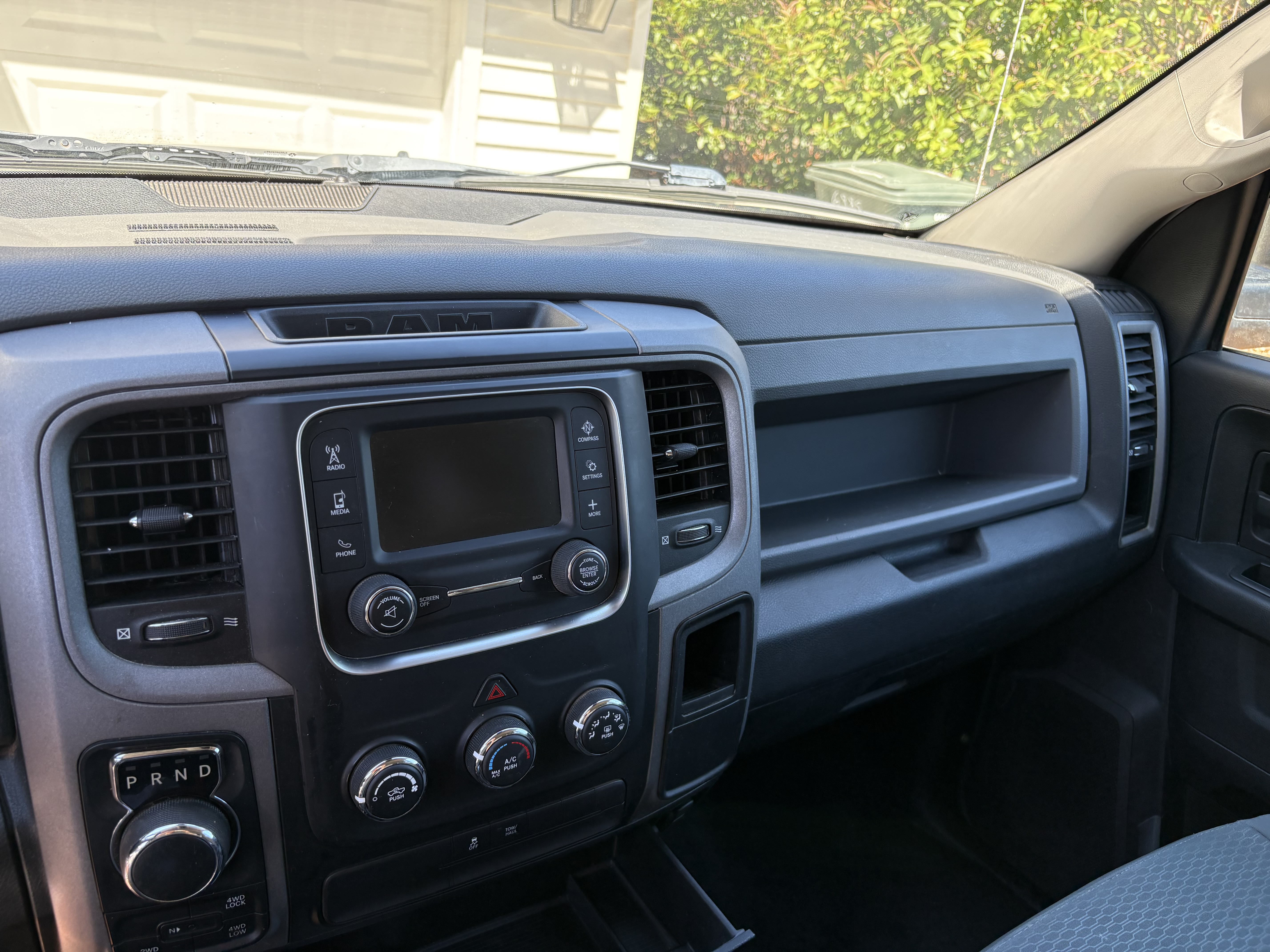 Used 2017 RAM 1500 Express AWD/4WD image 16