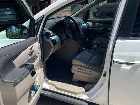 Used 2011 Honda Odyssey EX-L image 16