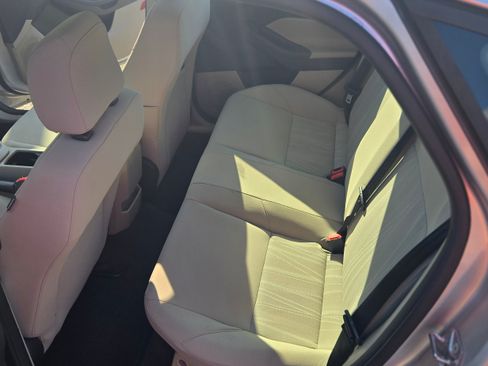 Used 2015 Ford Focus SE FWD image 24
