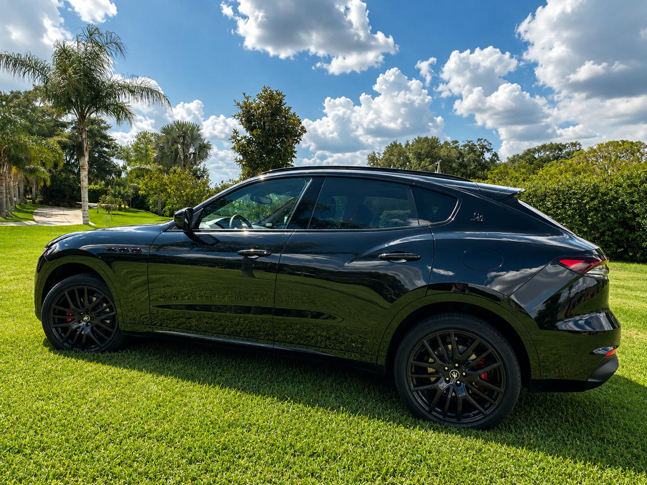 Used 2021 Maserati Levante AWD/4WD image 2