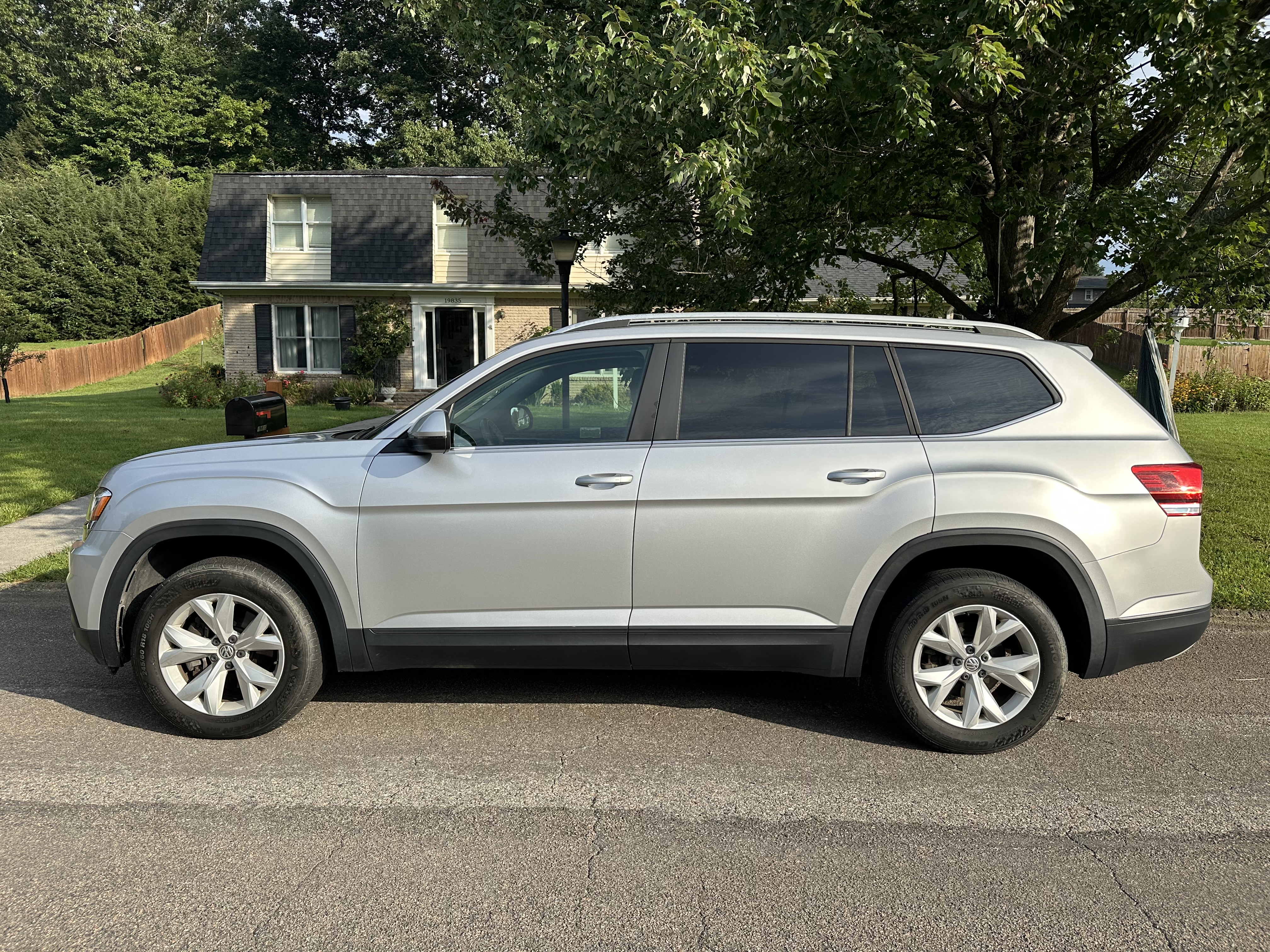 Used 2019 Volkswagen Atlas SE AWD/4WD image 4