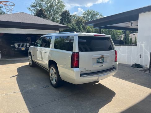 Used 2018 Chevrolet Suburban Premier image 6