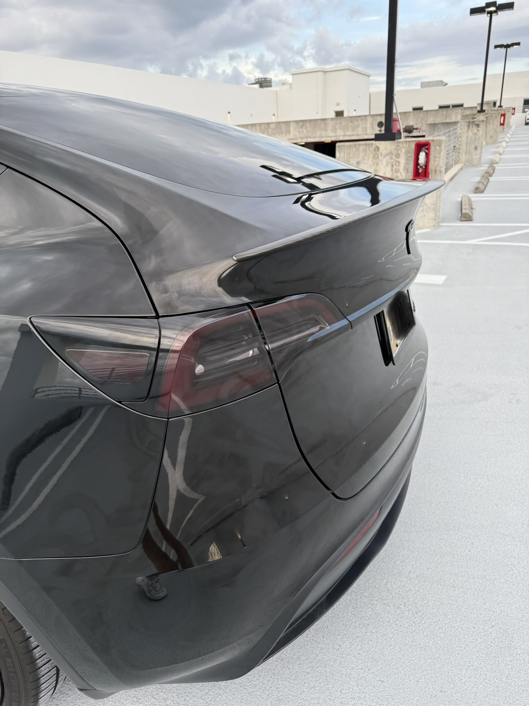 Used 2023 Tesla Model Y Performance AWD/4WD image 15