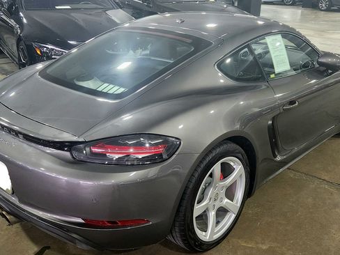 Used 2018 Porsche 718 Cayman S image 23