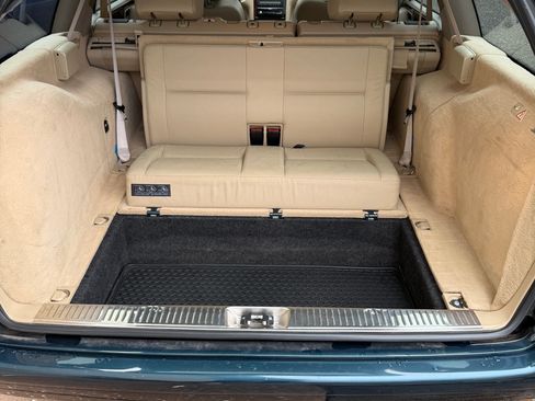 Used 1999 Mercedes-Benz E 320 4MATIC Wagon image 11