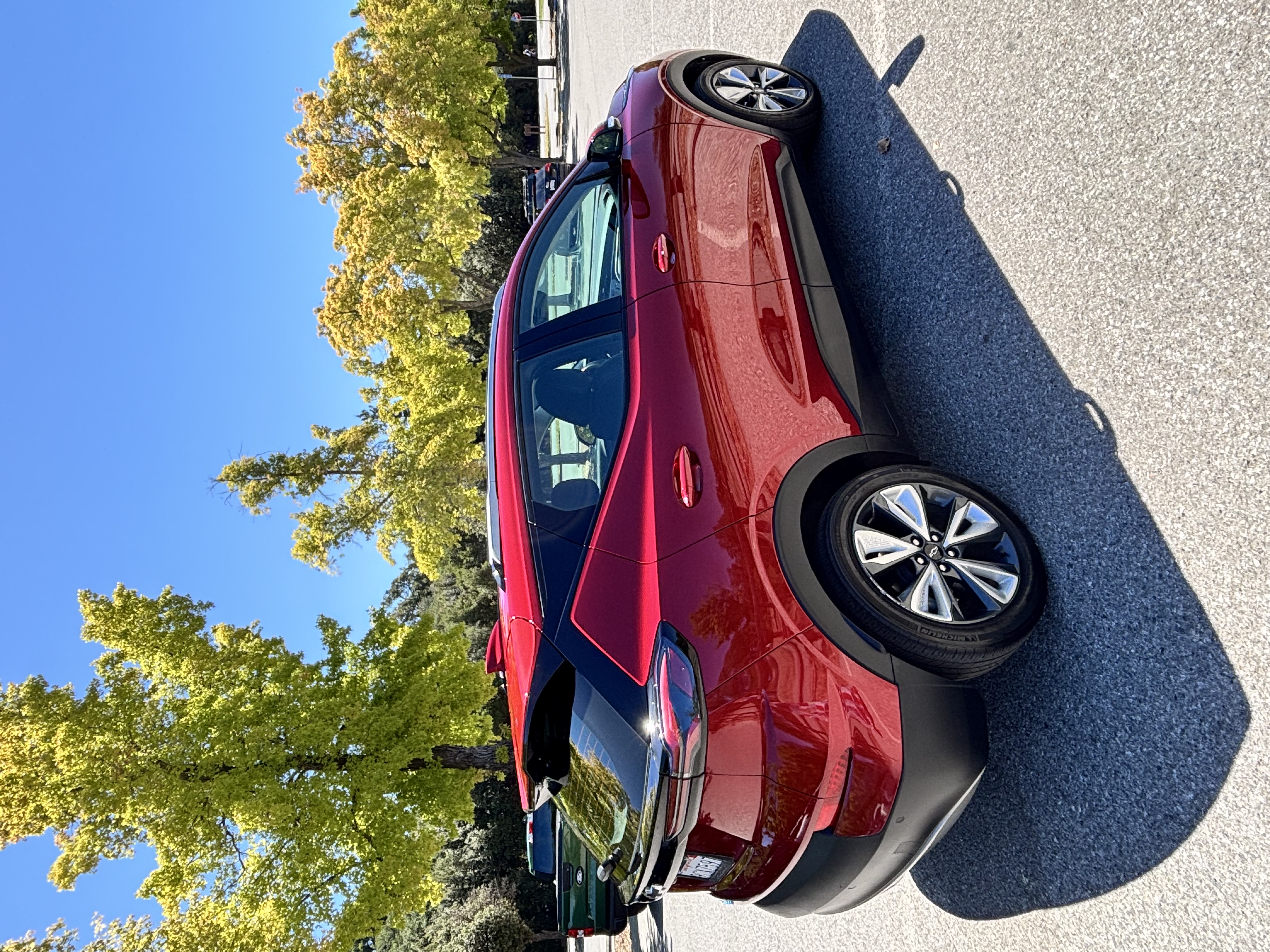 Used 2022 Chevrolet Bolt EUV LT w/ Convenience Package FWD image 13