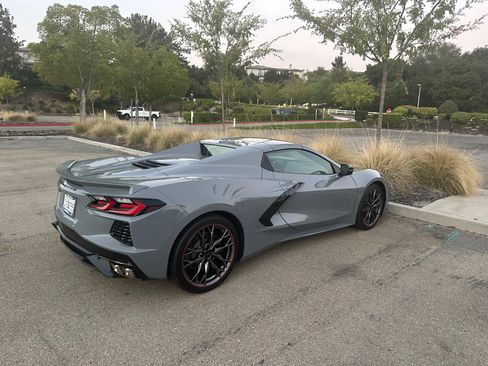 Used 2025 Chevrolet Corvette Stingray Preferred Conv w/ 2LT image 5