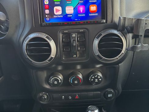 Used 2013 Jeep Wrangler Unlimited Sport AWD/4WD image 12