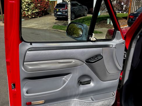 Used 1996 Ford F150 2WD Regular Cab image 9