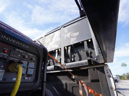 Used 2005 Chevrolet Silverado 1500 W/T image 5