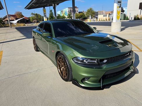 Used 2019 Dodge Charger Scat Pack w/ Driver Confidence Group image 1