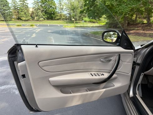 Used 2011 BMW 135i Convertible RWD image 21