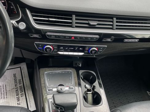 Used 2019 Audi Q7 3.0T Premium Plus w/ Premium Plus Package image 11