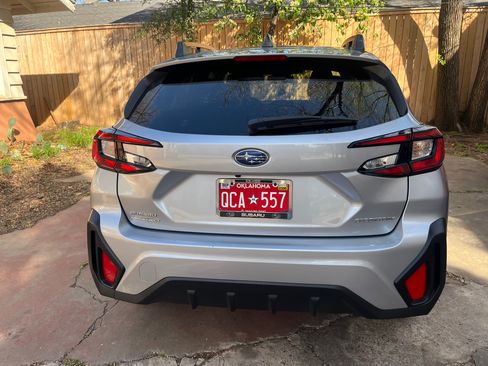 Used 2024 Subaru Crosstrek 2.0i Premium image 5