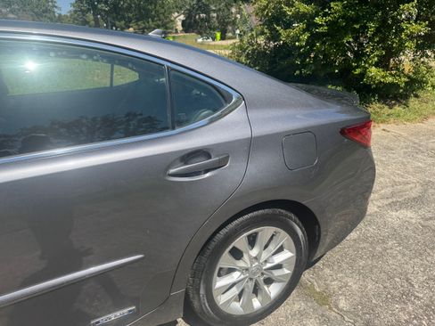 Used 2013 Lexus ES 300h image 14