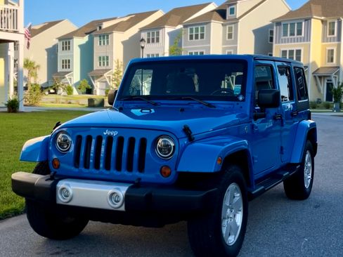 Used 2011 Jeep Wrangler Unlimited Sahara w/ Connectivity Group image 1