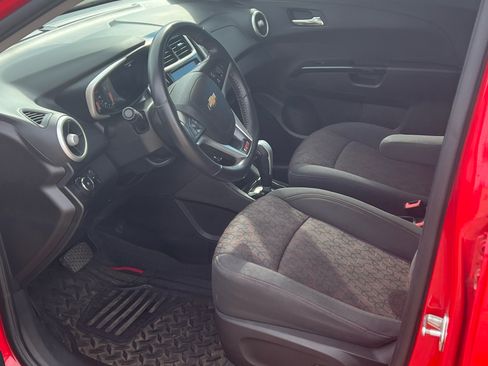 Used 2017 Chevrolet Sonic LT w/ Fun and Sun Package image 8