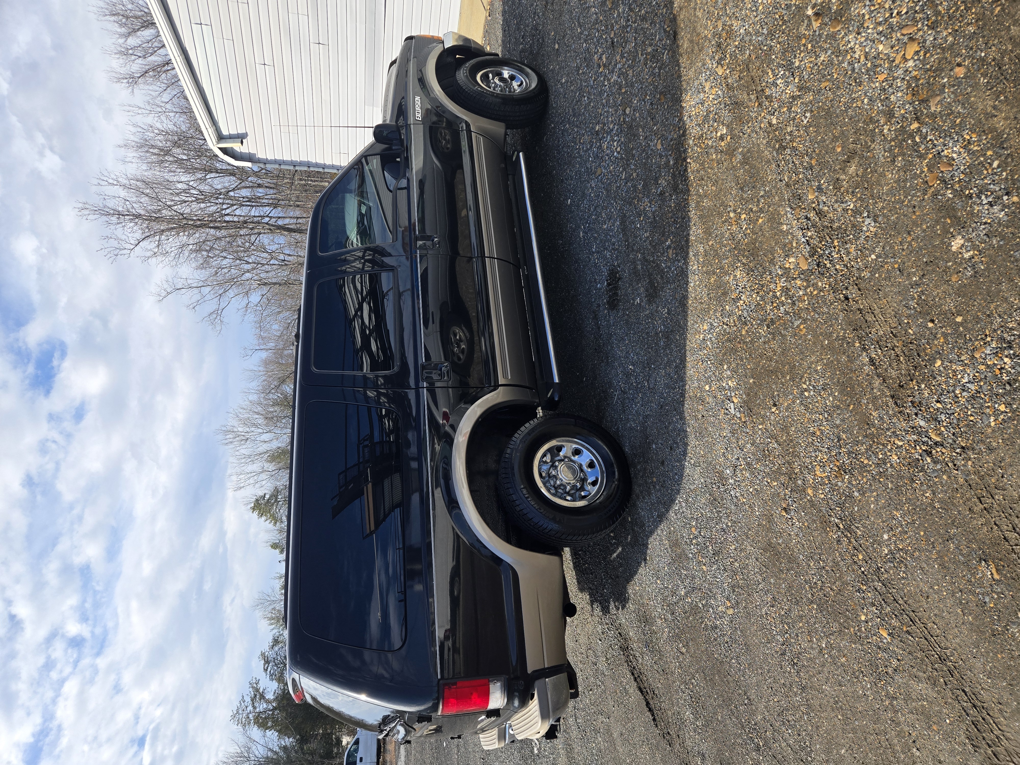 Used 2000 Ford Excursion Limited AWD/4WD image 2