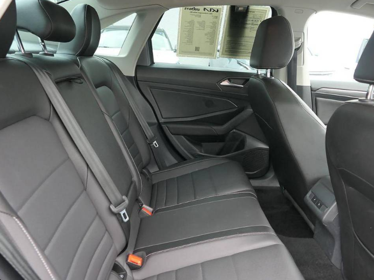 Used 2021 Volkswagen Jetta SEL Premium FWD image 8