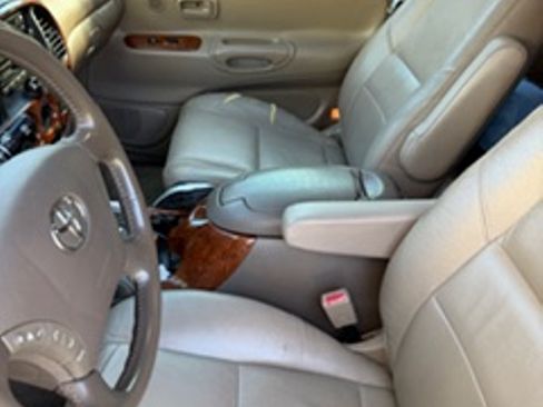 Used 2004 Toyota Tundra Limited image 2