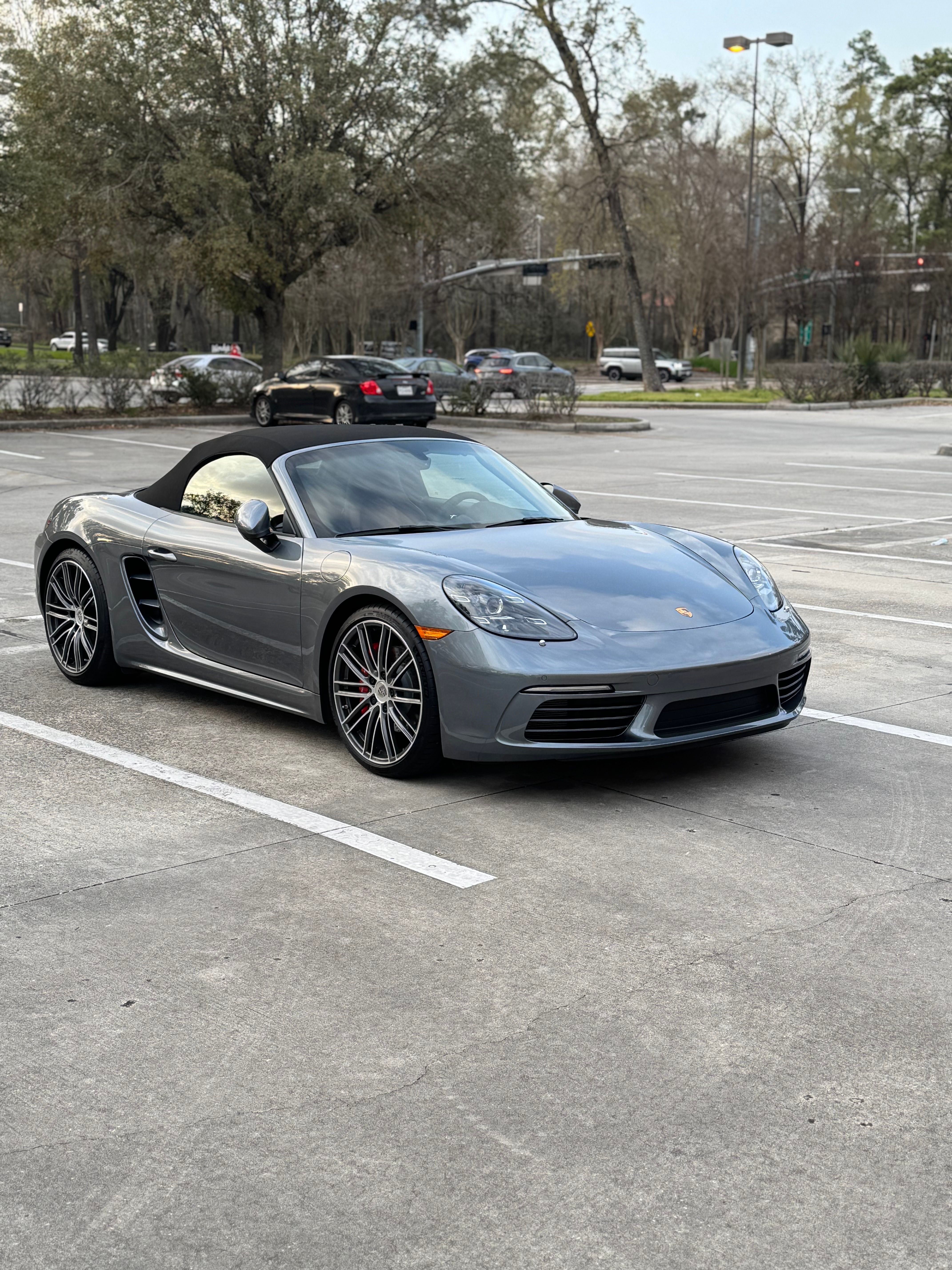 Used 2025 Porsche 718 Boxster S RWD image 2