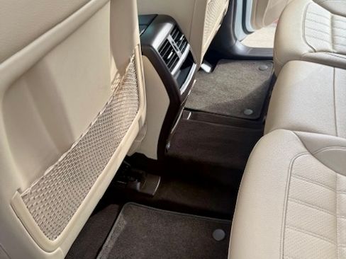 Used 2018 Mercedes-Benz GLE 350 350 Sport Utility 4D image 9