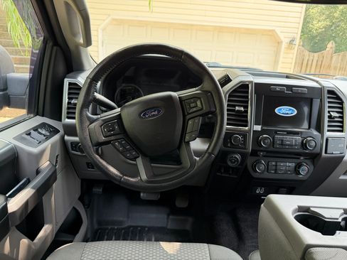 Used 2016 Ford F150 XLT w/ Equipment Group 302A Luxury AWD/4WD image 10