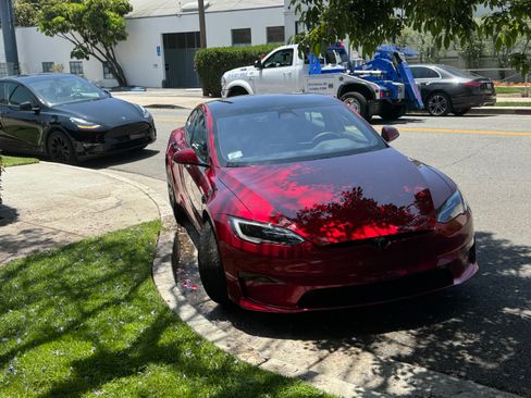 Used 2023 Tesla Model S Standard Range AWD/4WD image 12