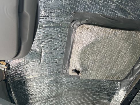 Used 2018 Mercedes-Benz Sprinter 3500 image 6