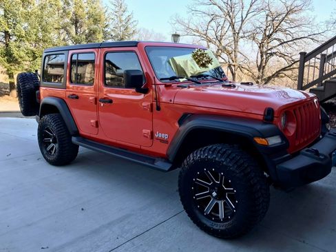 Used 2018 Jeep Wrangler Unlimited Sport image 5