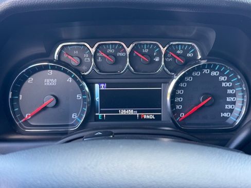 Used 2019 Chevrolet Suburban LT image 5