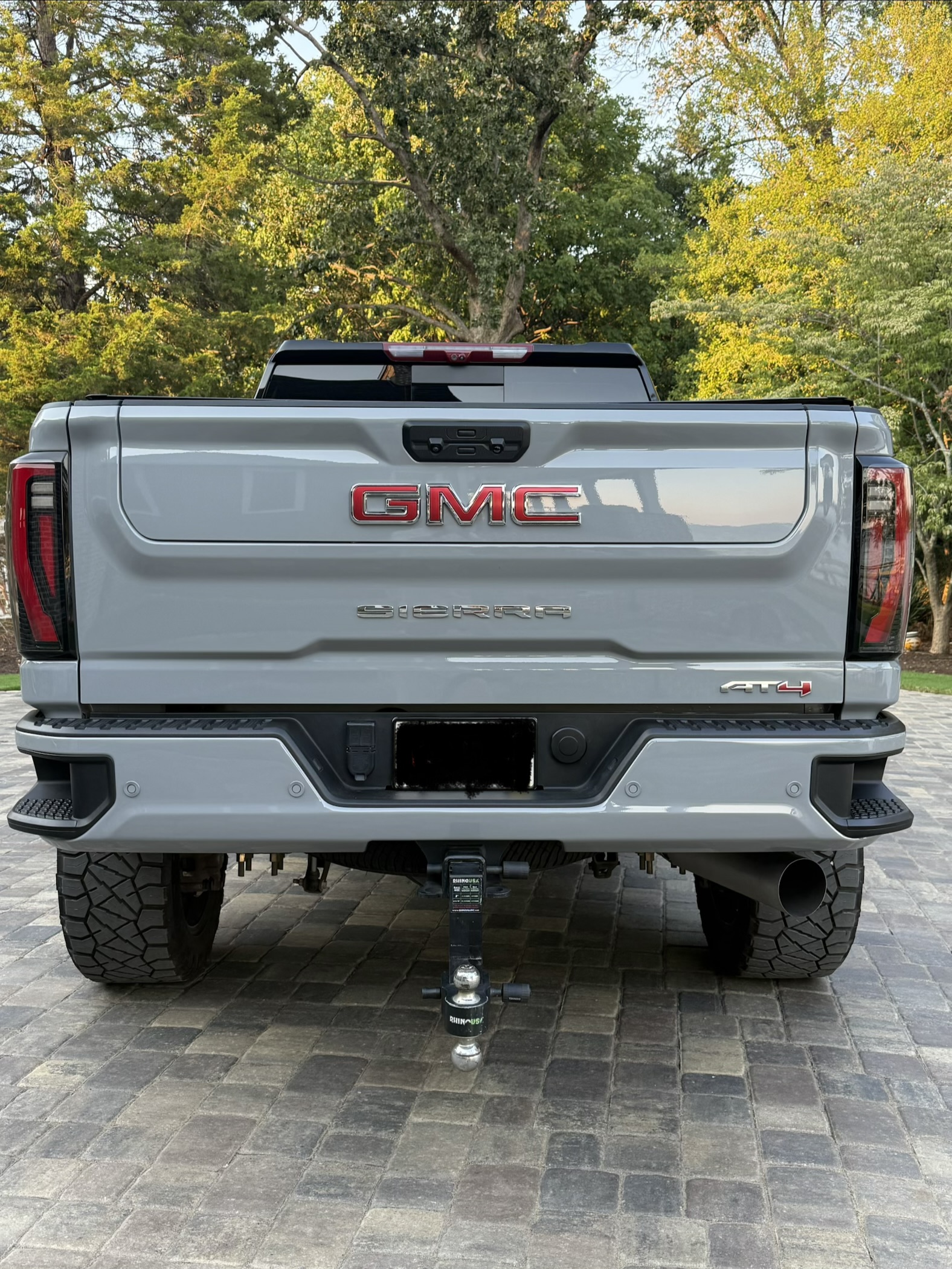 Used 2025 GMC Sierra 2500 AT4 w/ AT4 Premium Plus Package AWD/4WD image 4