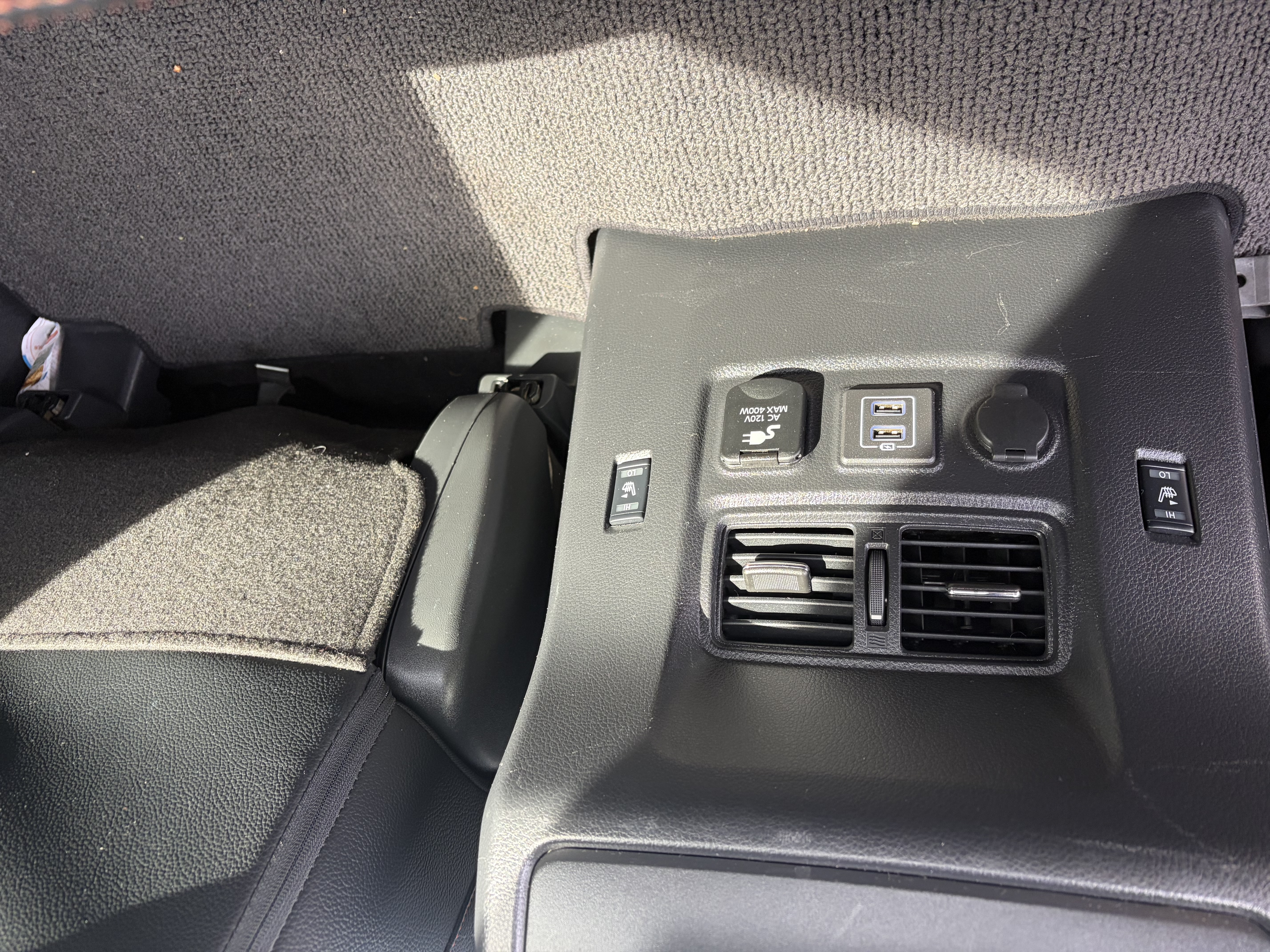 Used 2023 Nissan Titan PRO-4X w/ Pro-4x Convenience Package AWD/4WD image 9