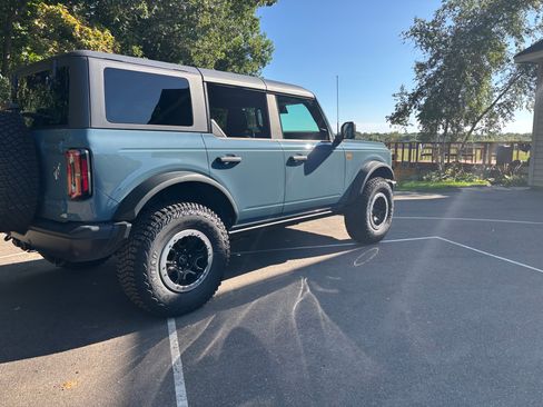 Used 2022 Ford Bronco Badlands w/ Sasquatch Package AWD/4WD image 9