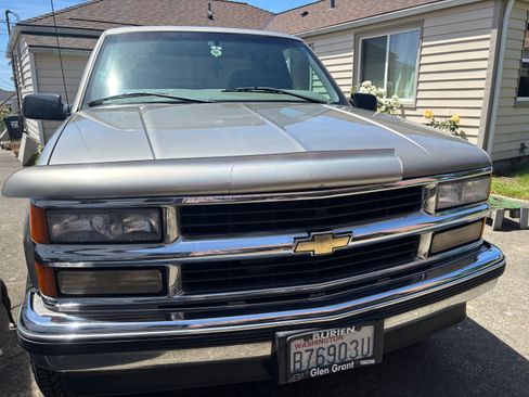 Used 1998 Chevrolet Silverado 2500 4x4 Extended Cab w/ Preferred Equipment Group 2 image 6