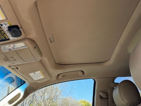 Used 2016 Toyota Sequoia Platinum image 9