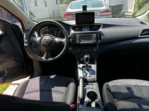 Used 2016 Nissan Sentra SV w/ Driver's Assist Package FWD image 13