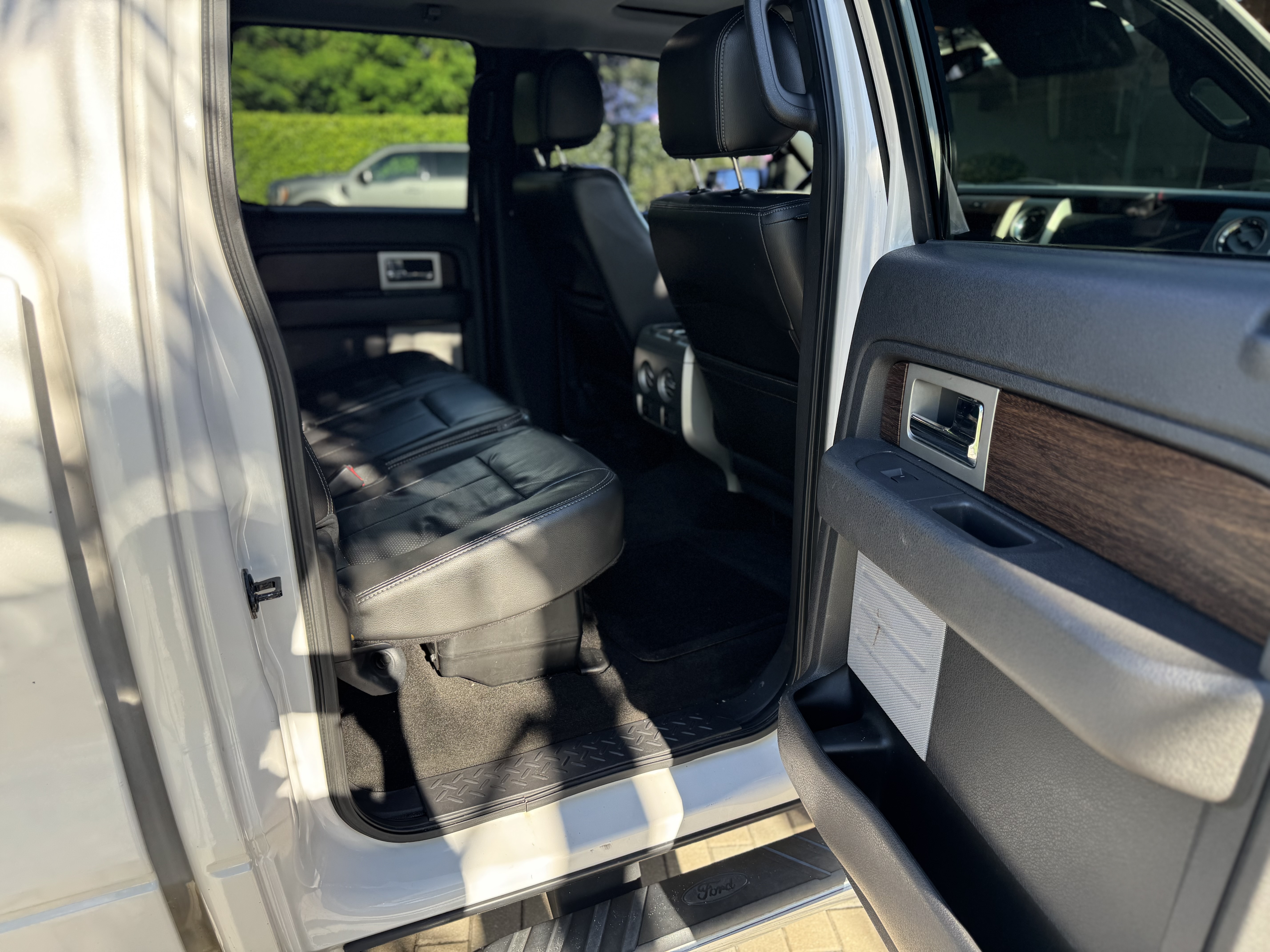 Used 2013 Ford F150 Lariat w/ Luxury Equipment Group RWD image 20