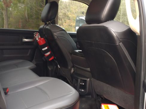 Used 2019 RAM 5500 Tradesman w/ Max Tow Package image 12