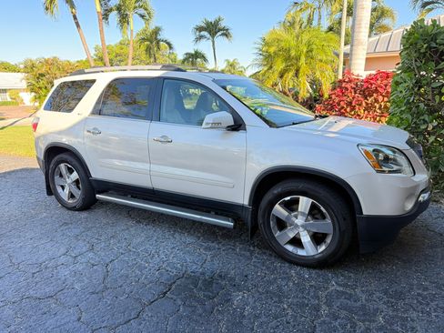 Used 2011 GMC Acadia SLT w/ LPO, 'HIT The Road' Package image 1