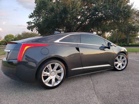 Used 2014 Cadillac ELR image 2