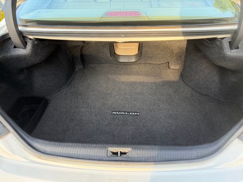 Used 2012 Toyota Avalon Limited FWD image 11